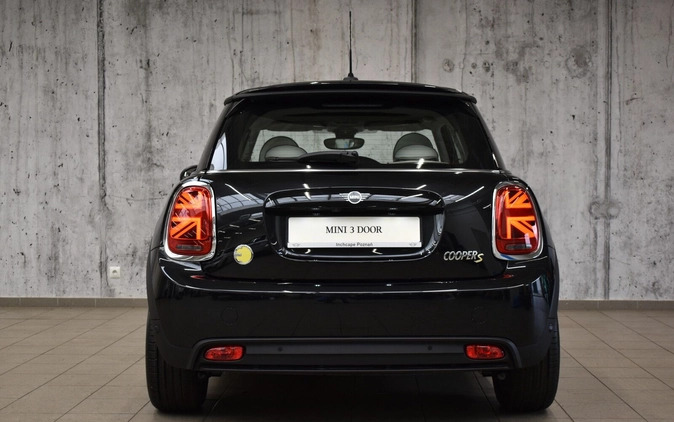 MINI Cooper S cena 165900 przebieg: 8198, rok produkcji 2023 z Ostrów Mazowiecka małe 436